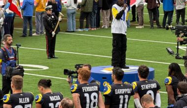 The LEGENDS. How did the Rams midnight mode jerseys look on TV?! My experience at the Rams vs. Seahawks game was epic!! GO RAMS!