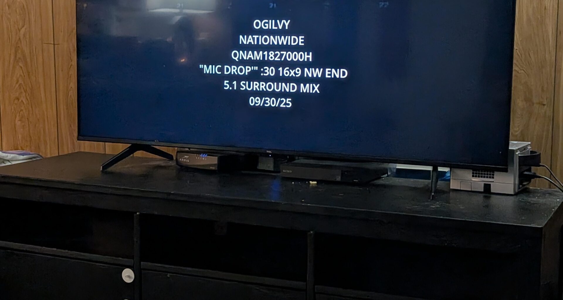 Odd screen before commercial break