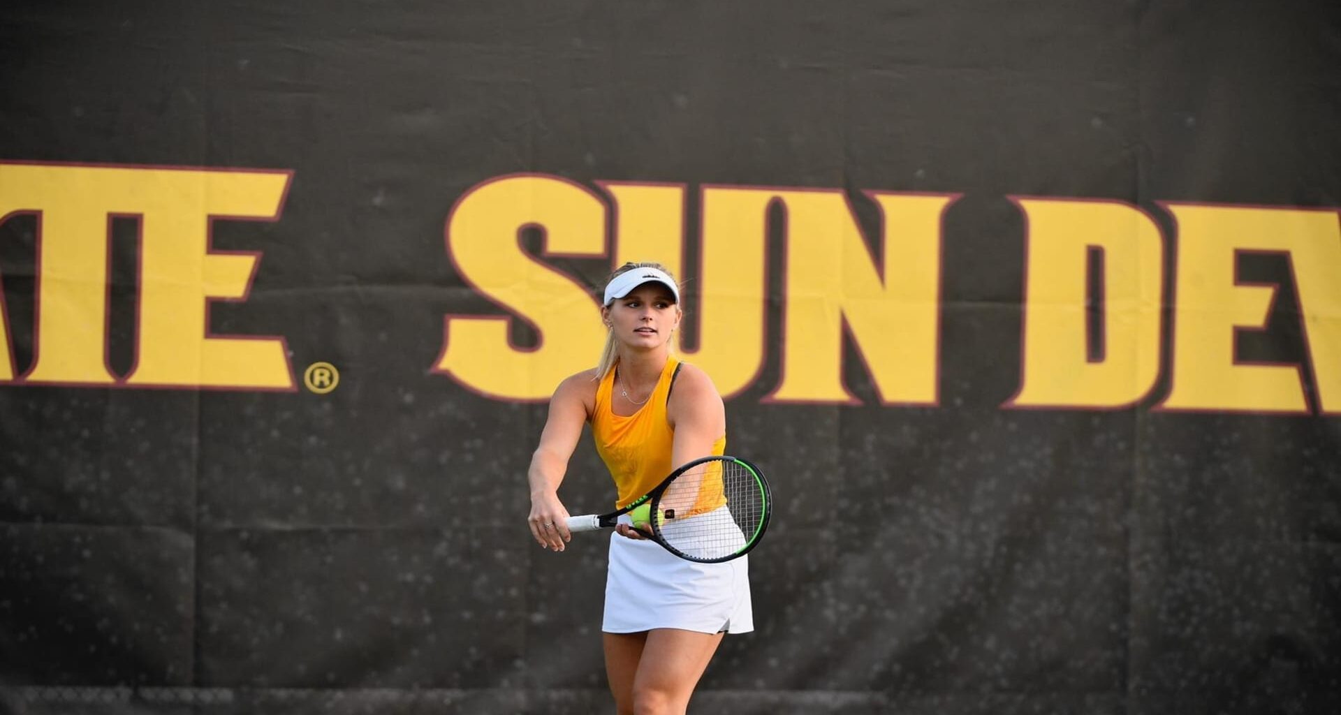 She tore her ACL from tennis and built a $25,000 a month business