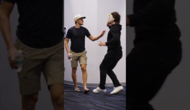 BEWARE: MACael Myers is on the loose‼️  #nhl #gobolts #halloween #scareprank #ryanmcdonagh