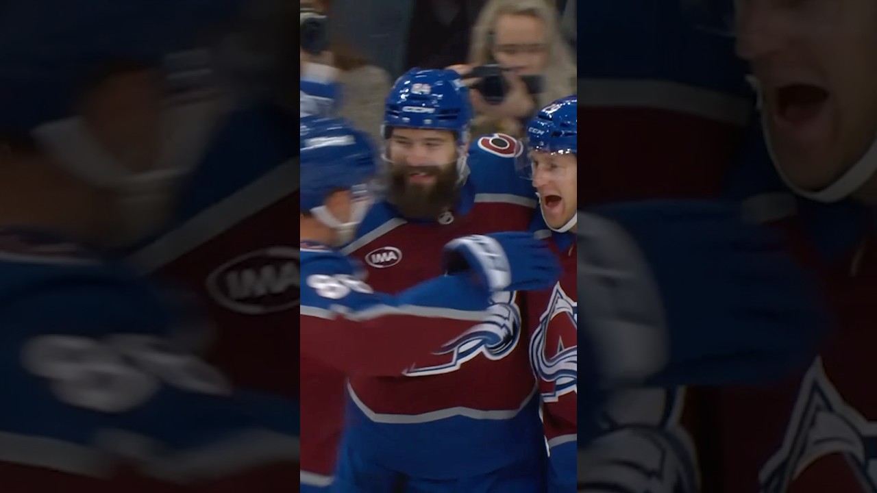 BRENT BURNS PASSES BOBBY ORR