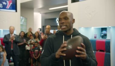 Inside the Texans Locker Room: Postgame Speech, Game Balls & The Formula
