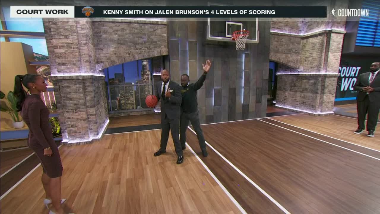 Kenny 'The Jet' Smith demonstrates Jalen Brunson's 4 levels of scoring | NBA Countdown