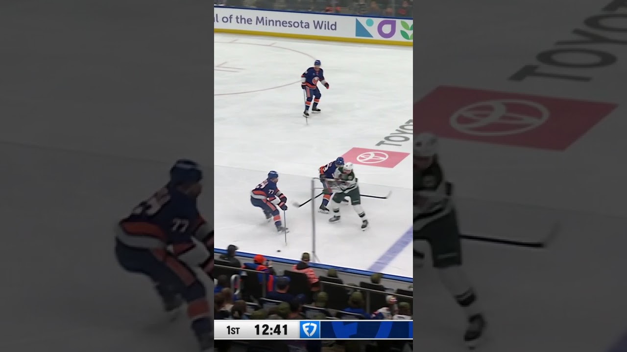 VINNIEEEEEE #vinniehinostroza #mnwild #nhl