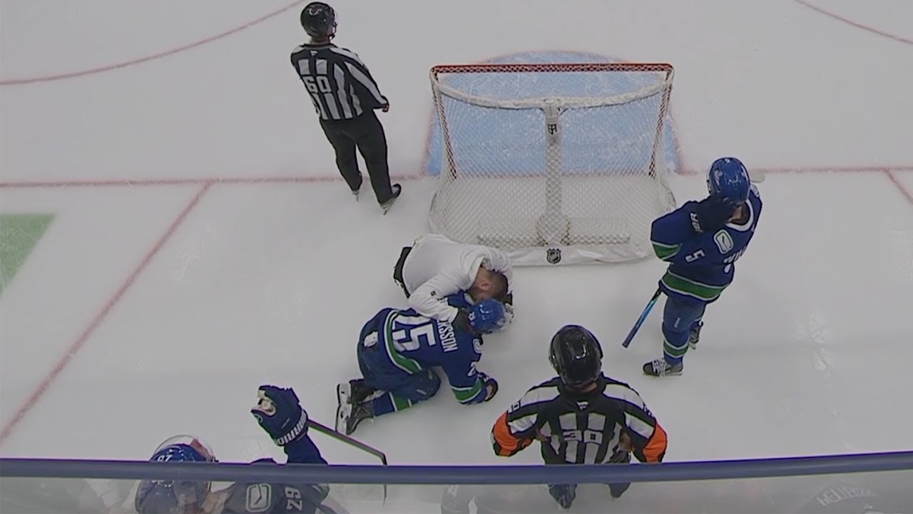 Mathieu Olivier 🚫 Boarding 🚫 Major Against Elias Pettersson #25