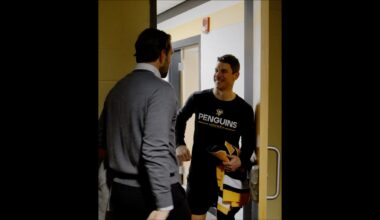 Nothing but respect between two of the all-time greats 🤝 #nhl #lakings #pittsburghpenguins