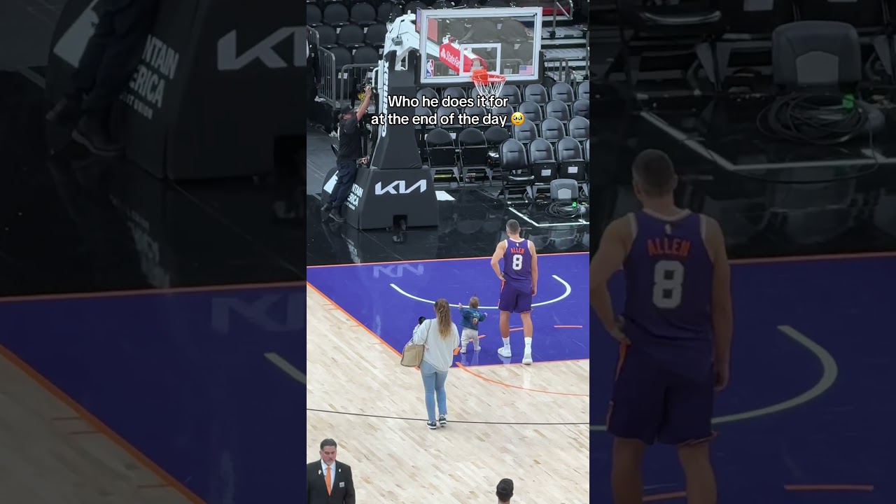 Grayson with his family on the court following his career night! 🥹 #shorts | Phoenix Suns