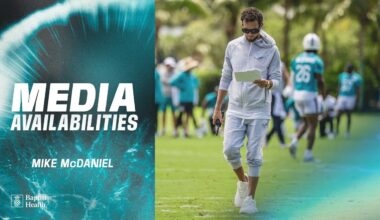 Coach Mike McDaniel meets with the media | Miami Dolphins