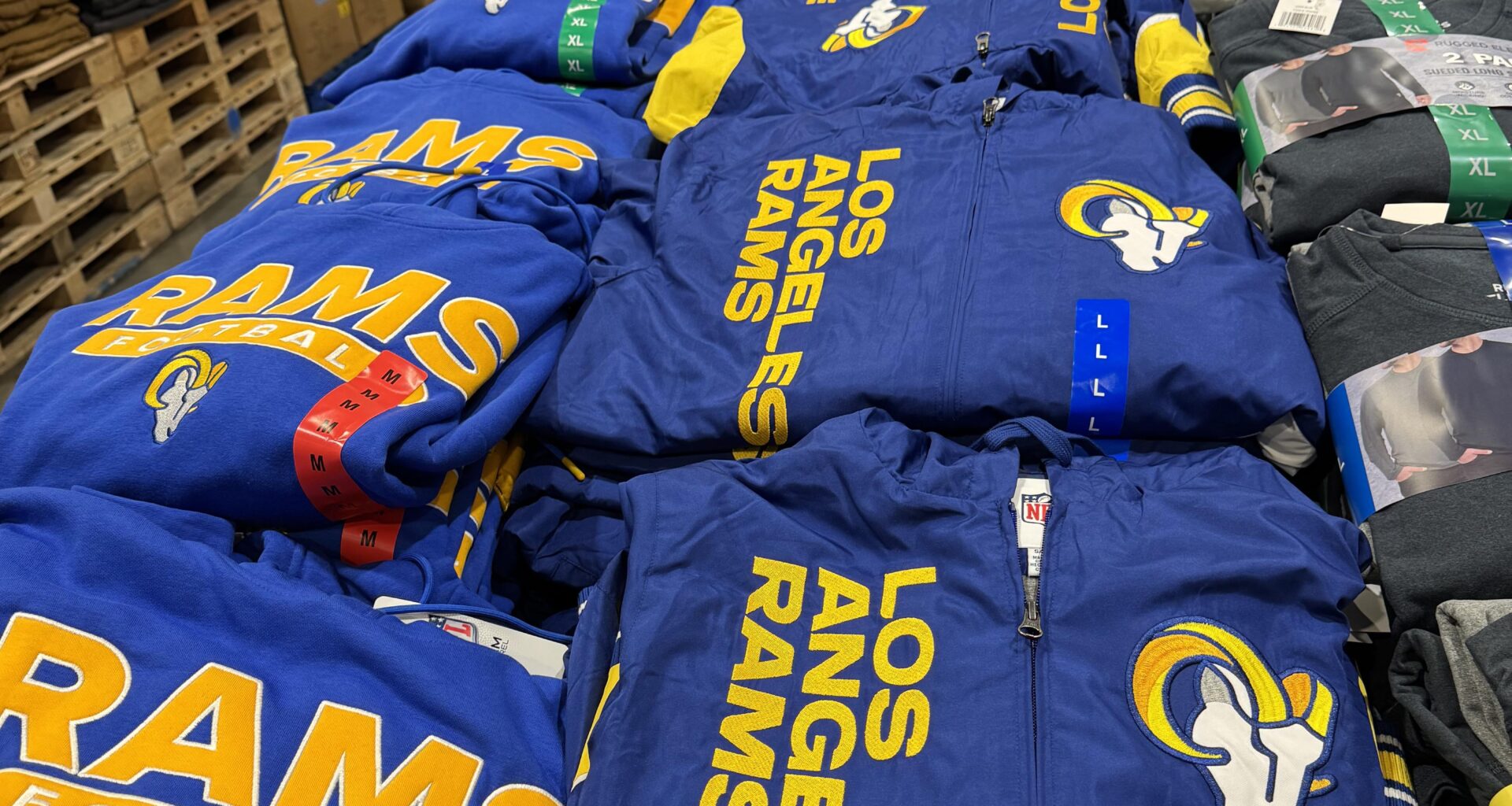 Costco SFV Woodland Hills, CA