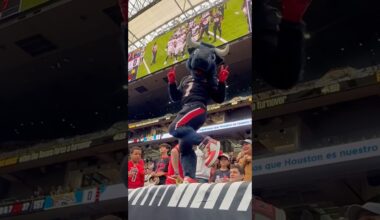 ✌️✌️#houston #texans #nfl #mascot #funny #genz #peace