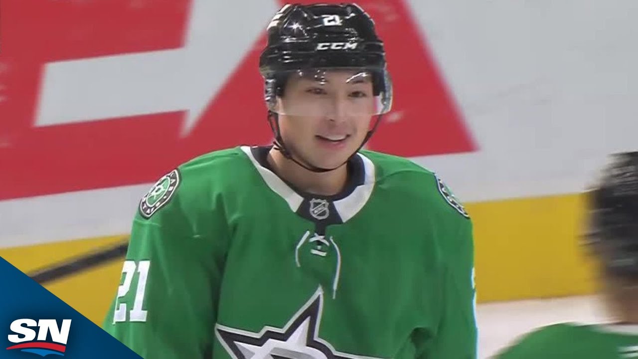 Stars' Jason Robertson Scores Three Straight For Natural Hat Trick
