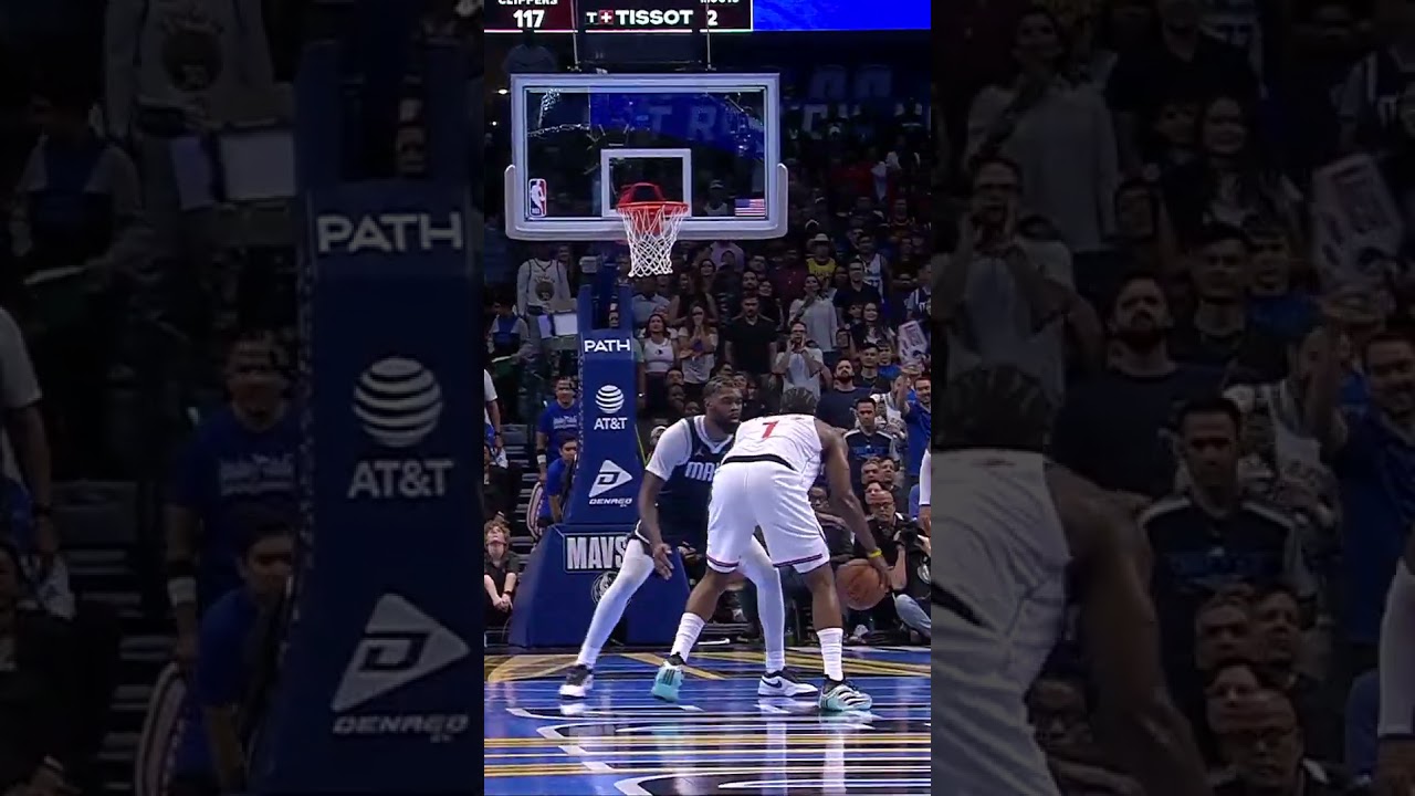 How Harden gets open for three 🥸