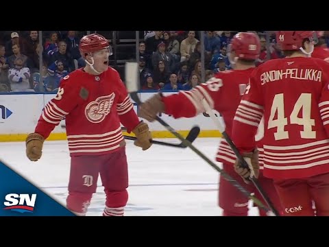 Red Wings' Lucas Raymond Shows Off Patience On Wrap-Around To Score Late Go-Ahead Goal
