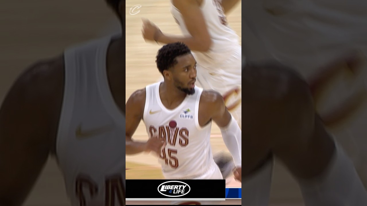 🔥 Spida is goin crazy in the fourth! #LetEmKnow #Cavs #DonovanMitchell #NBA #Shorts