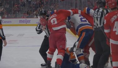 Scrum Between Red Wings & Islanders