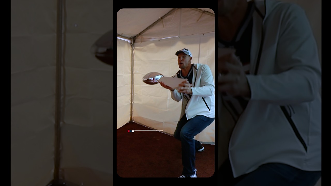 Yes, the dent is still there, Gronk 😅🏆 #patriots #robgronkowski #nfl #shorts