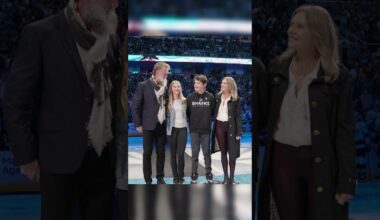 Joe Thornton drops the puck during HHOF celebration.  #hockey #nhl #sharks
