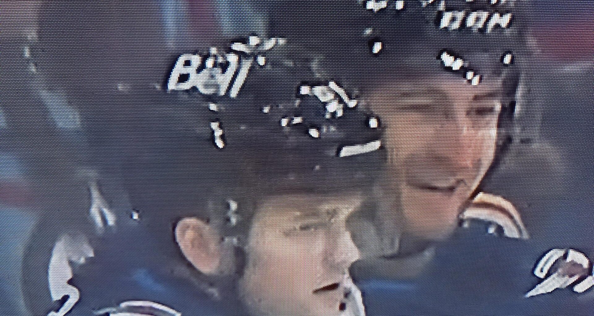 C'mon Cole. Smile! Look pretty.