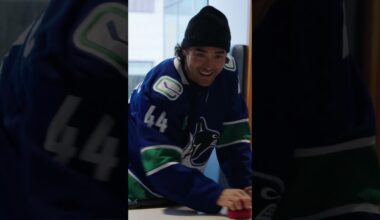 Canucks players making memories at BC Children's Hospital Foundation 💙