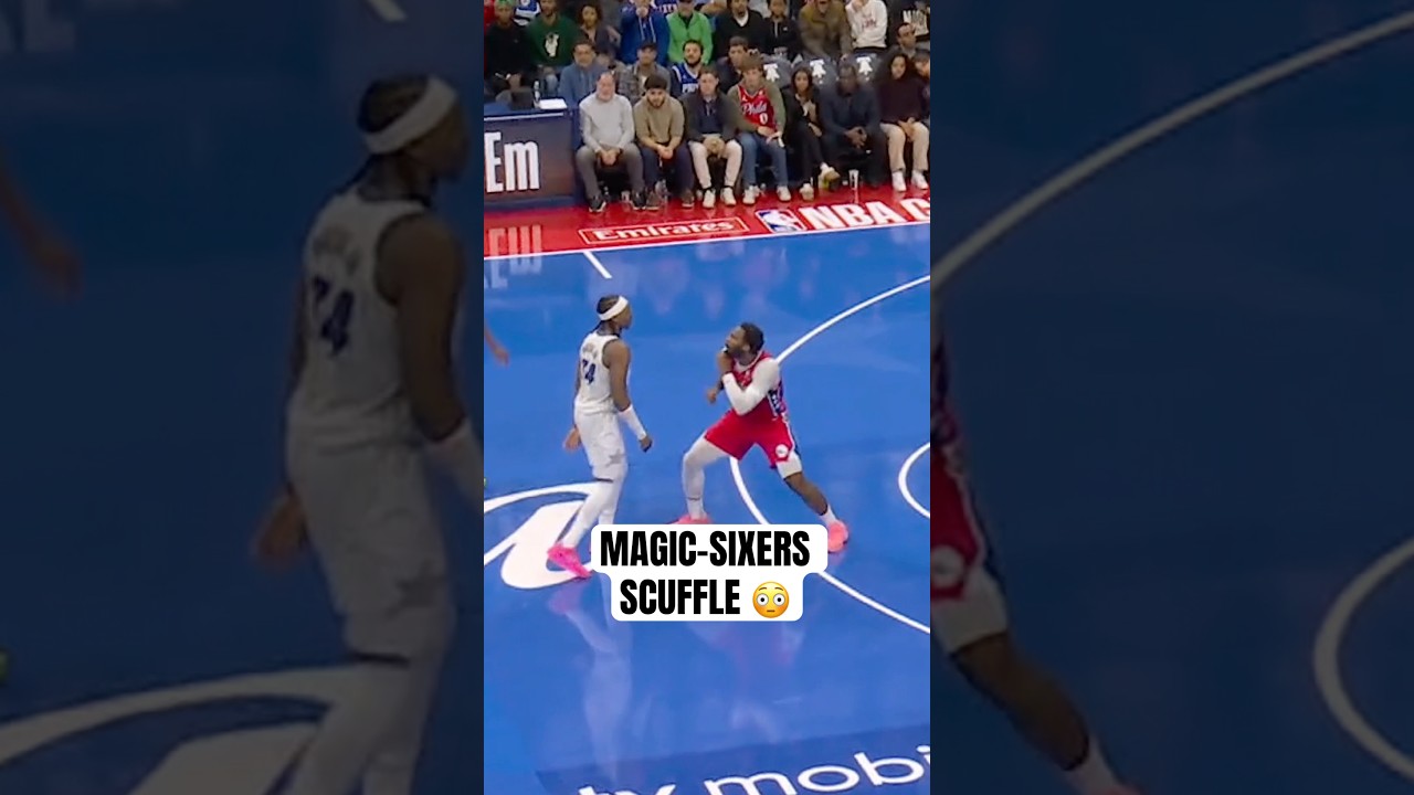 Jalen Suggs ejected after scuffle 👀