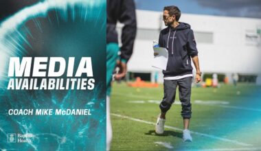 Coach Mike McDaniel meets with the media | Miami Dolphins