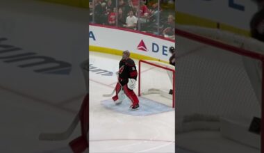 PANARIN FEEDS TROCHECK FOR A BEAUTIFUL GOAL 👊