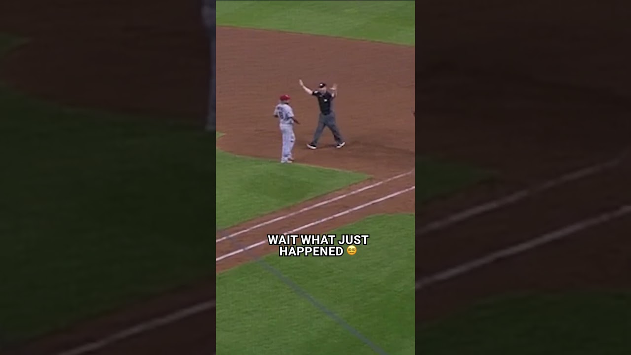 What are the odds of this happening 😯 #mlb #royals