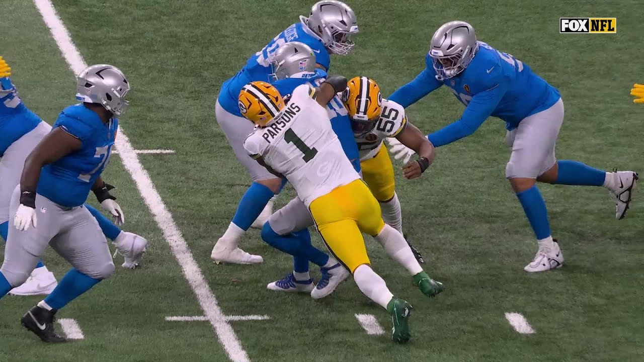 Micah Parsons feasting on thanksgiving