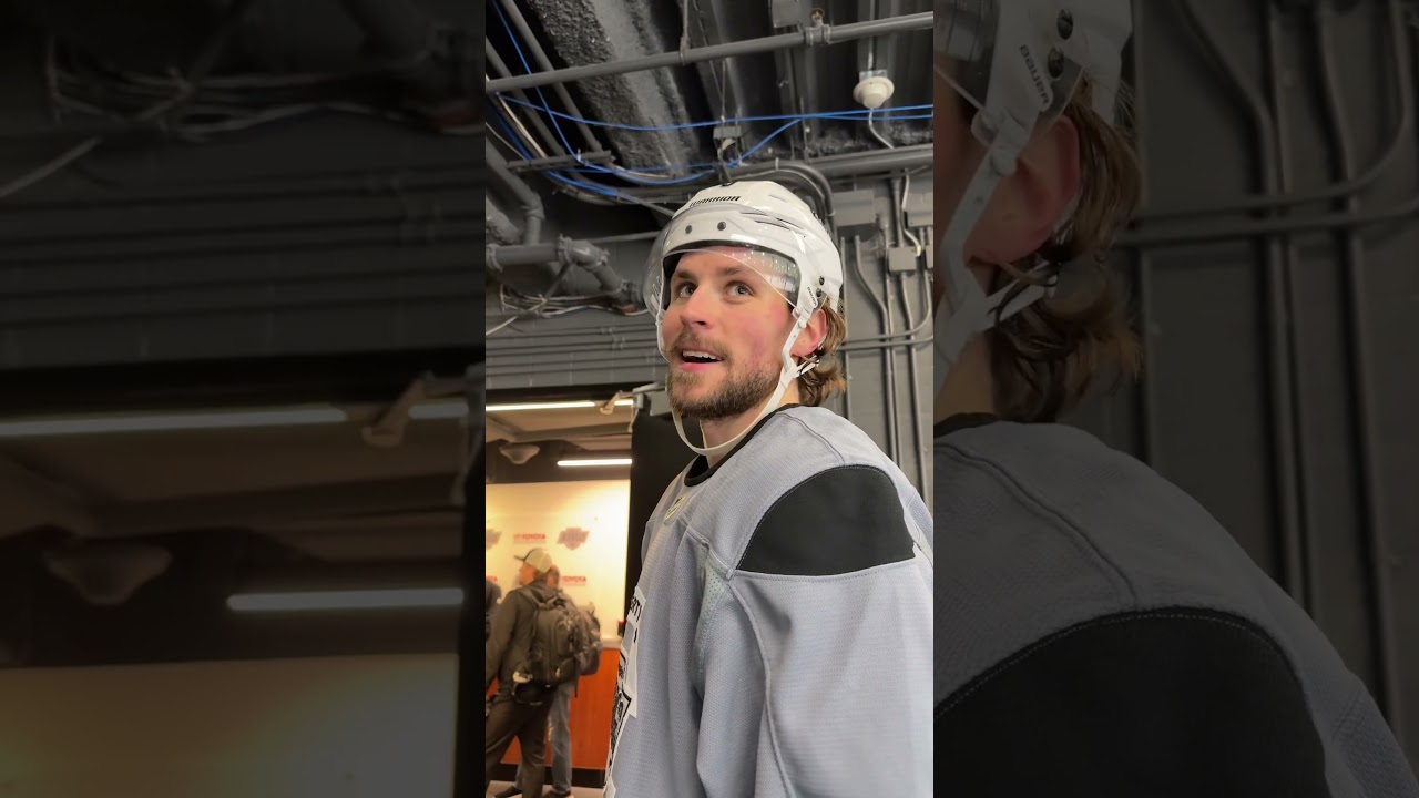 Wholesome Thanksgiving content 🧡 #hockey #lakings