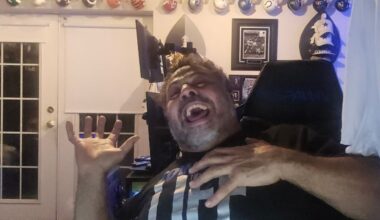 Eagles losing their minds right now, Cowboys fans loving it!!