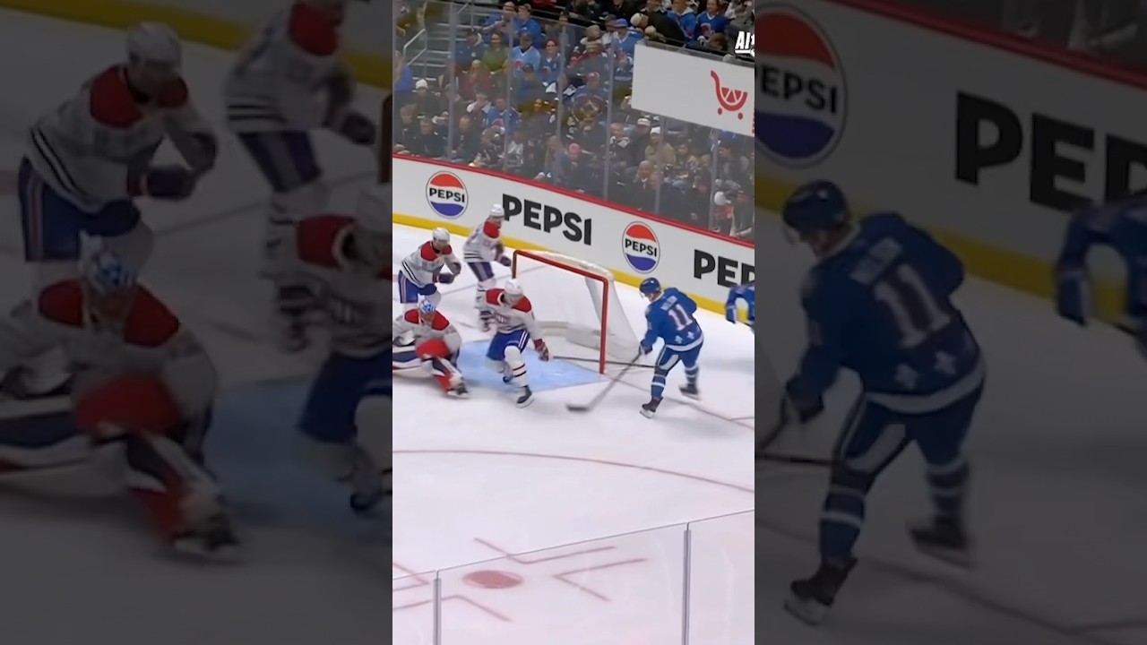 Necas creates a free goal for Nelson