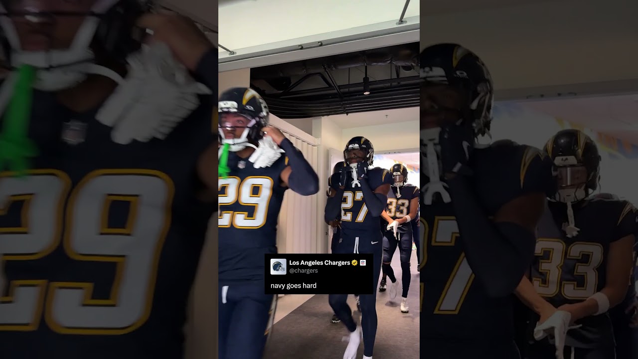 navy uniforms are back 🔥