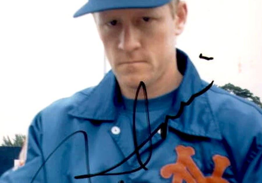 Continuing my tribute to former Mets relief pitcher, Jeff Innis! With help from the July 1991 New York Mets Magazine.