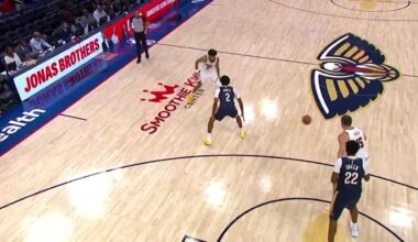 [Highlight] Nikola Jokic proves he can do it with one hand tied behind his back