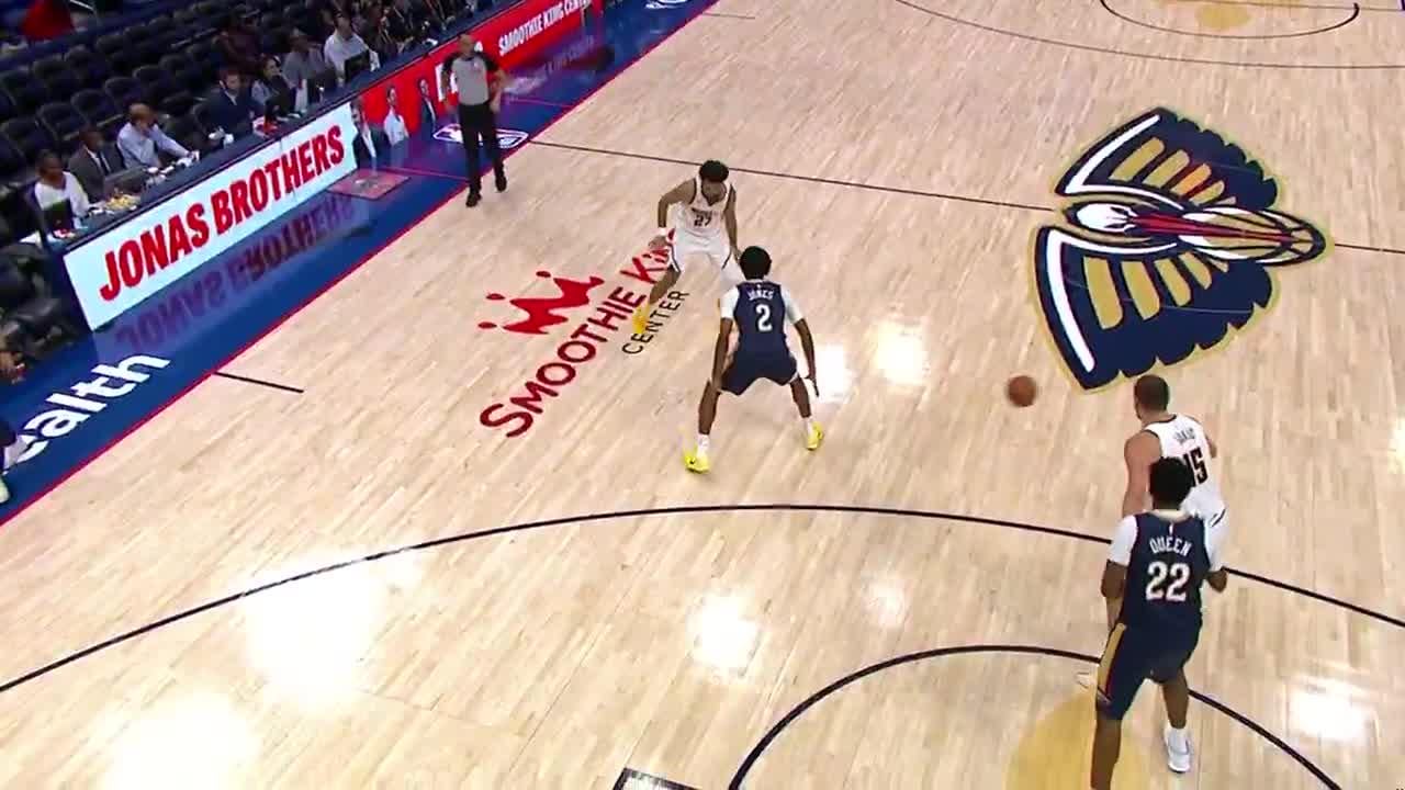 [Highlight] Nikola Jokic proves he can do it with one hand tied behind his back