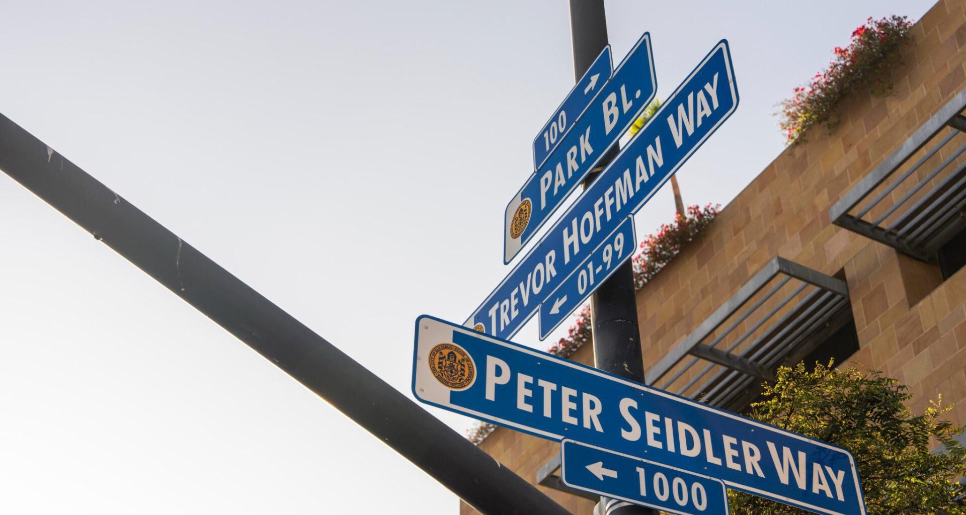[Padres] Peter Seidler Way 💛