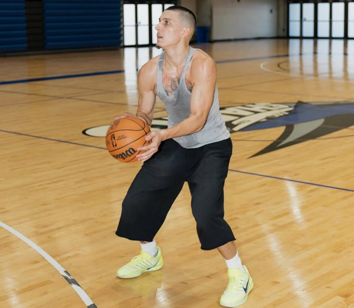 Herro almost Back? 👀 "twenty more minutes until i'm on"