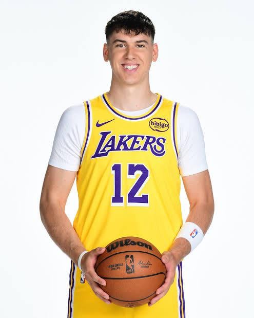 Jake LaRavia..25 PTS, 8 REB, 3 AST, 4 STL!