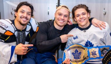 Star Wears: Maple Leafs award WWE belt to player of game | NHL.com