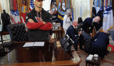 Jonathan Gannon on the sideline while the Cardinals collapse