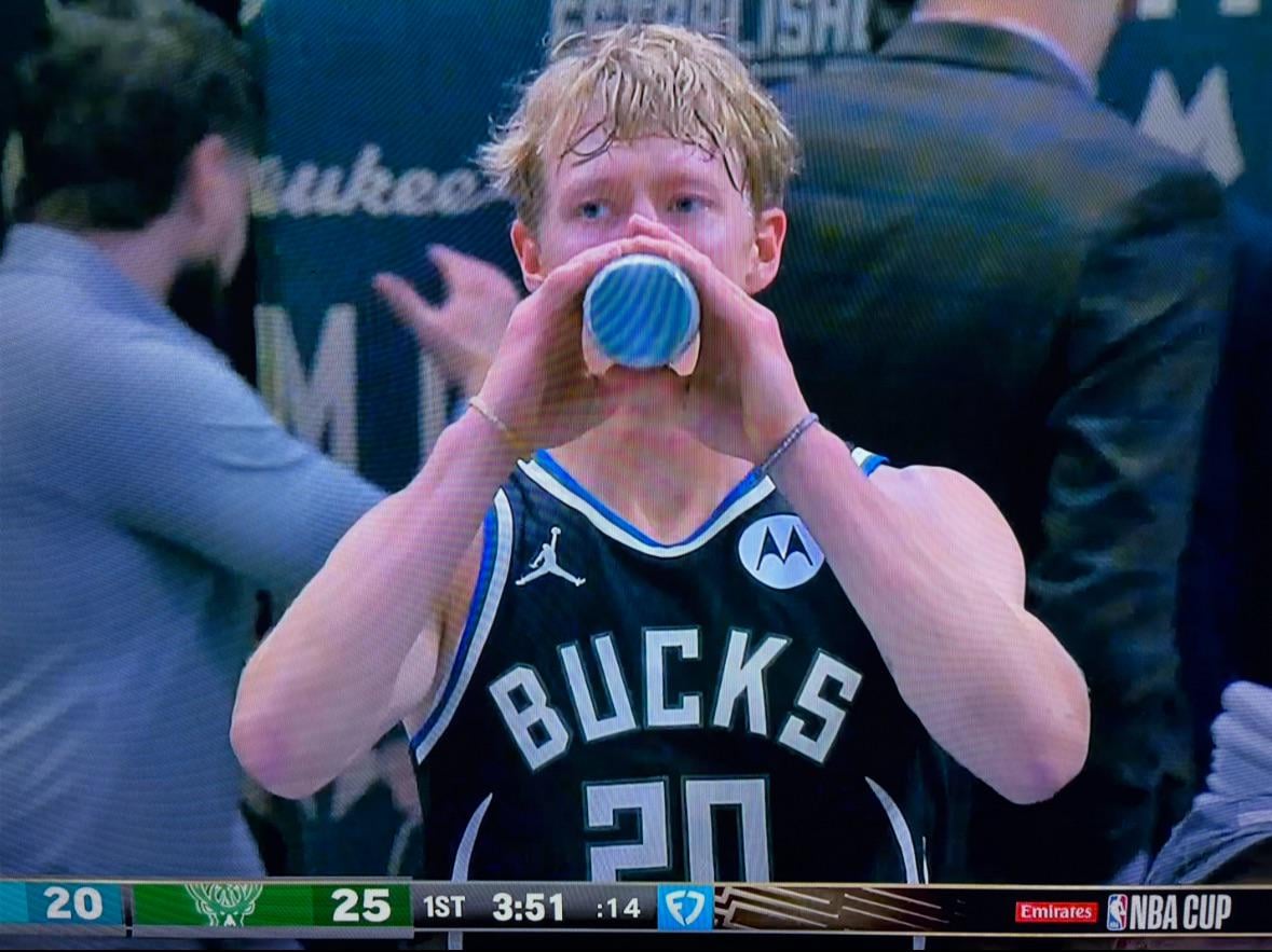 new dairy bird meme just dropped 💦