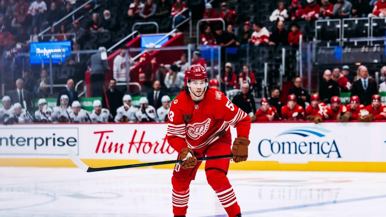 [Jonathan Mills]Seider emphasizes consistency, working hard to ‘become a better person and leader’ for Red Wings | Detroit Red Wings