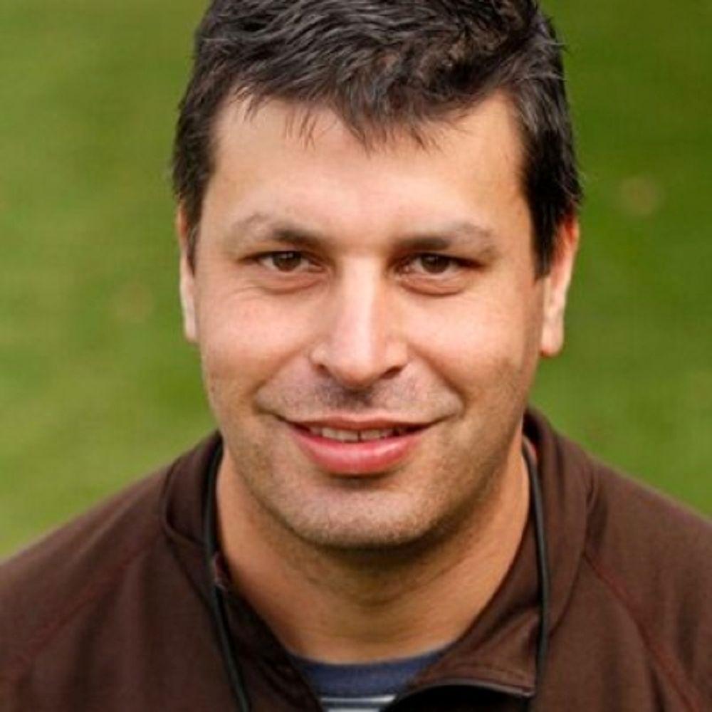 With a 9th loss, #Raiders are assured of not having a winning record for the 21st time in last 23 seasons. The only other team with fewer than 6 winning records in that span is the Browns (3)