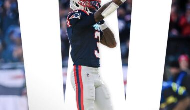 That was some sloppy football, maye looked nervous out there and the O line was awful. But a Win is a win . 7-2 now LFG