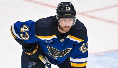 Blues acquire Rosen in trade with Capitals for Schueneman