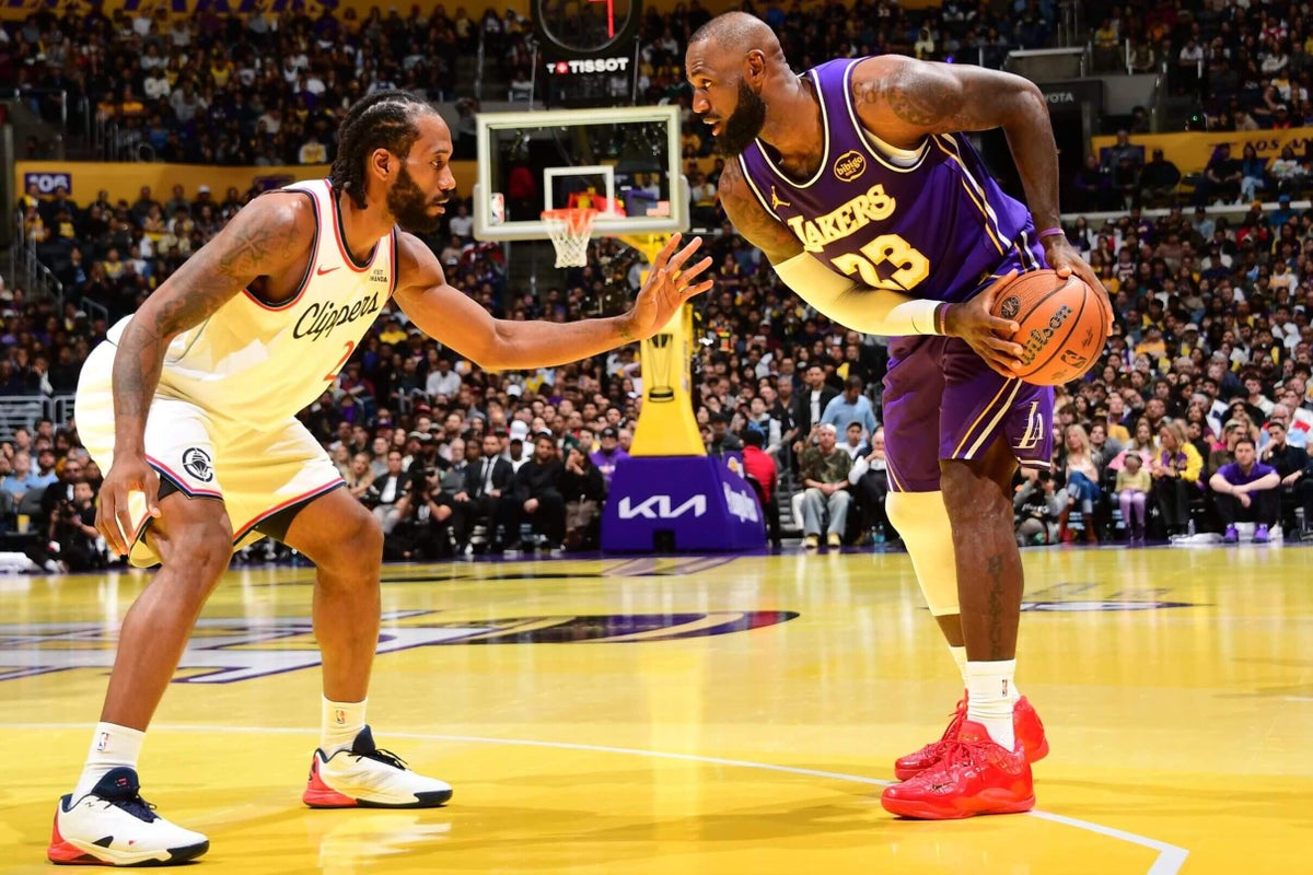 Plummeting Clippers see their fortunes reversed against the reborn Lakers