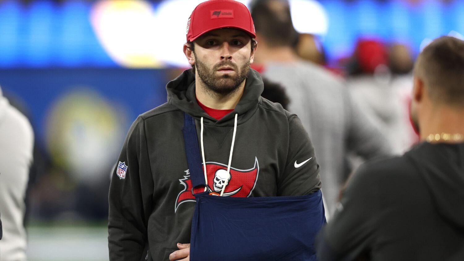 Buccaneers QB Baker Mayfield sprains left shoulder ahead of Cardinals matchup