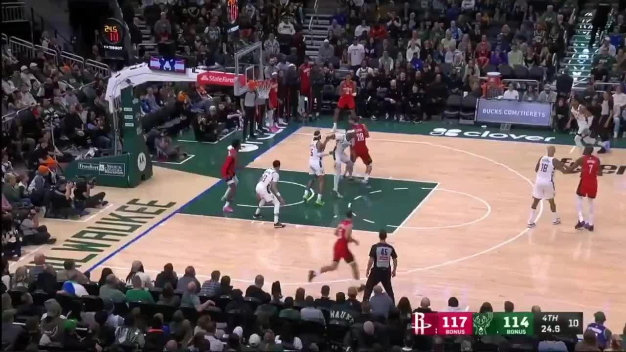 [Highlight] Sengun gets past Giannis and Turner for the dagger and-one layup