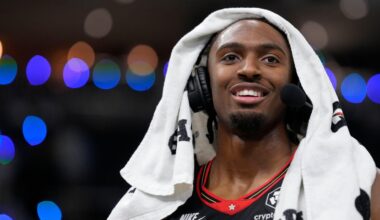 Tyrese Maxey Gives 3,000 Turkey Dinners to Families Across Philly