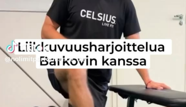 Barkov with Finnish sports fysiotherapist.